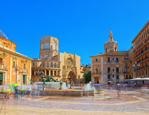 Step into Valencia’s Old Town