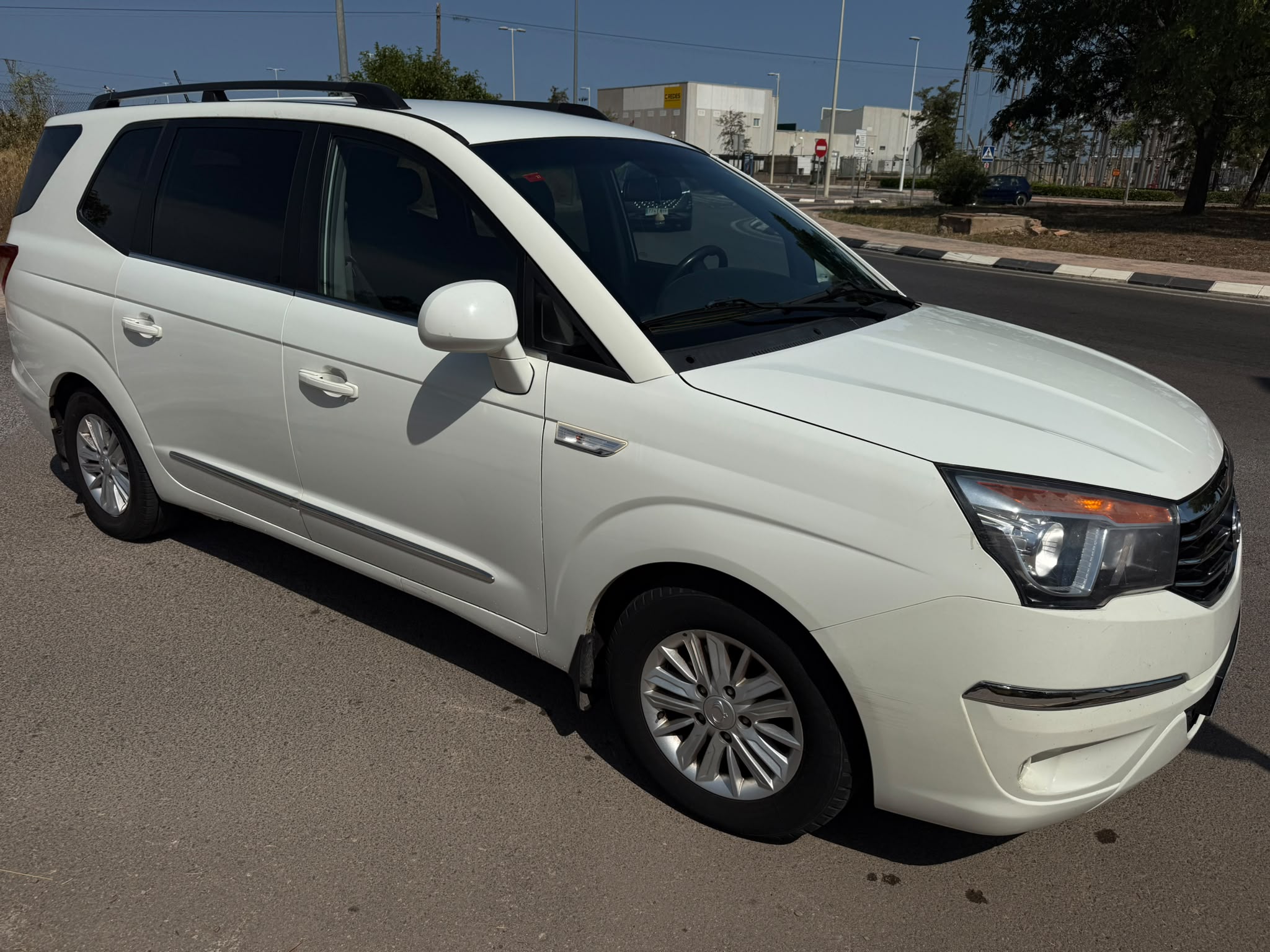 Valencia Airport to Magic World Resort Private Transfer