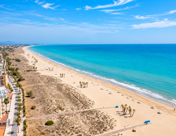 Best Beaches in and Around Valencia: Which One Should You Choose?